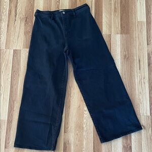 Universal Thread wide leg ankle jeans